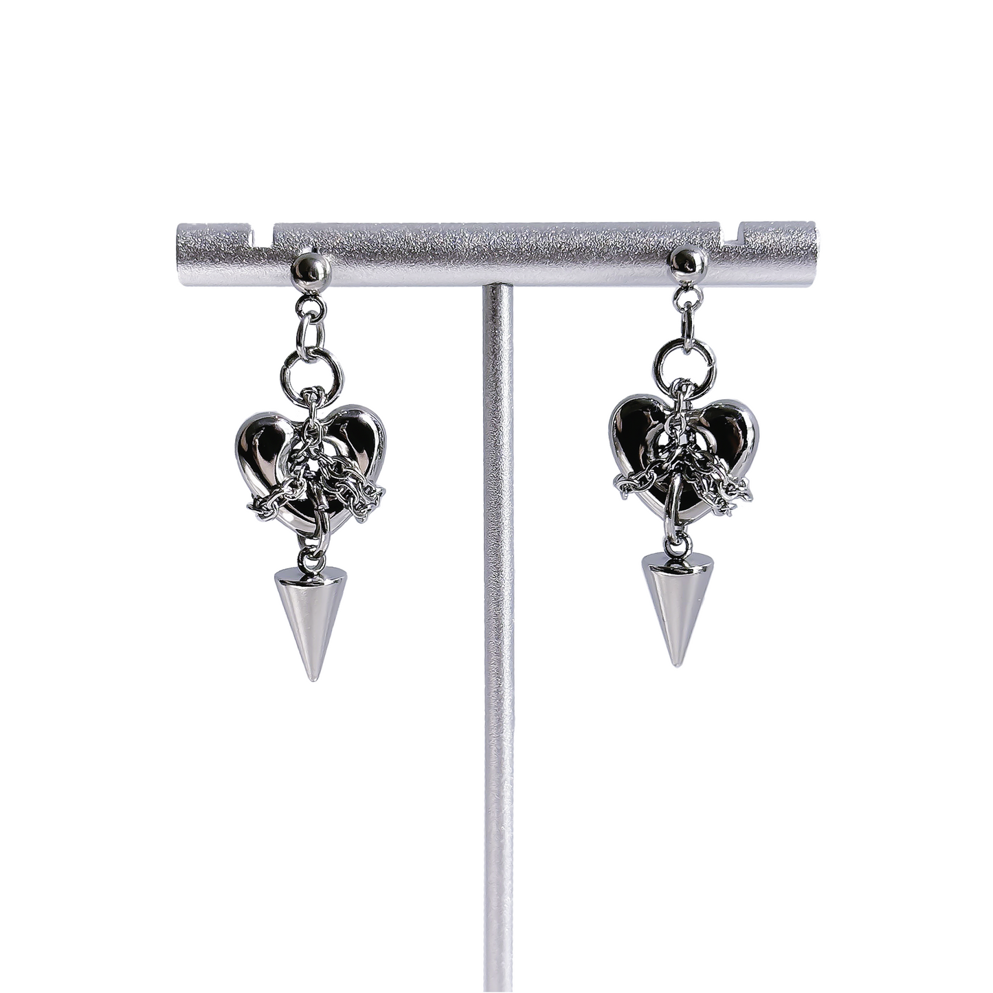 Chained Heart Ear Ring