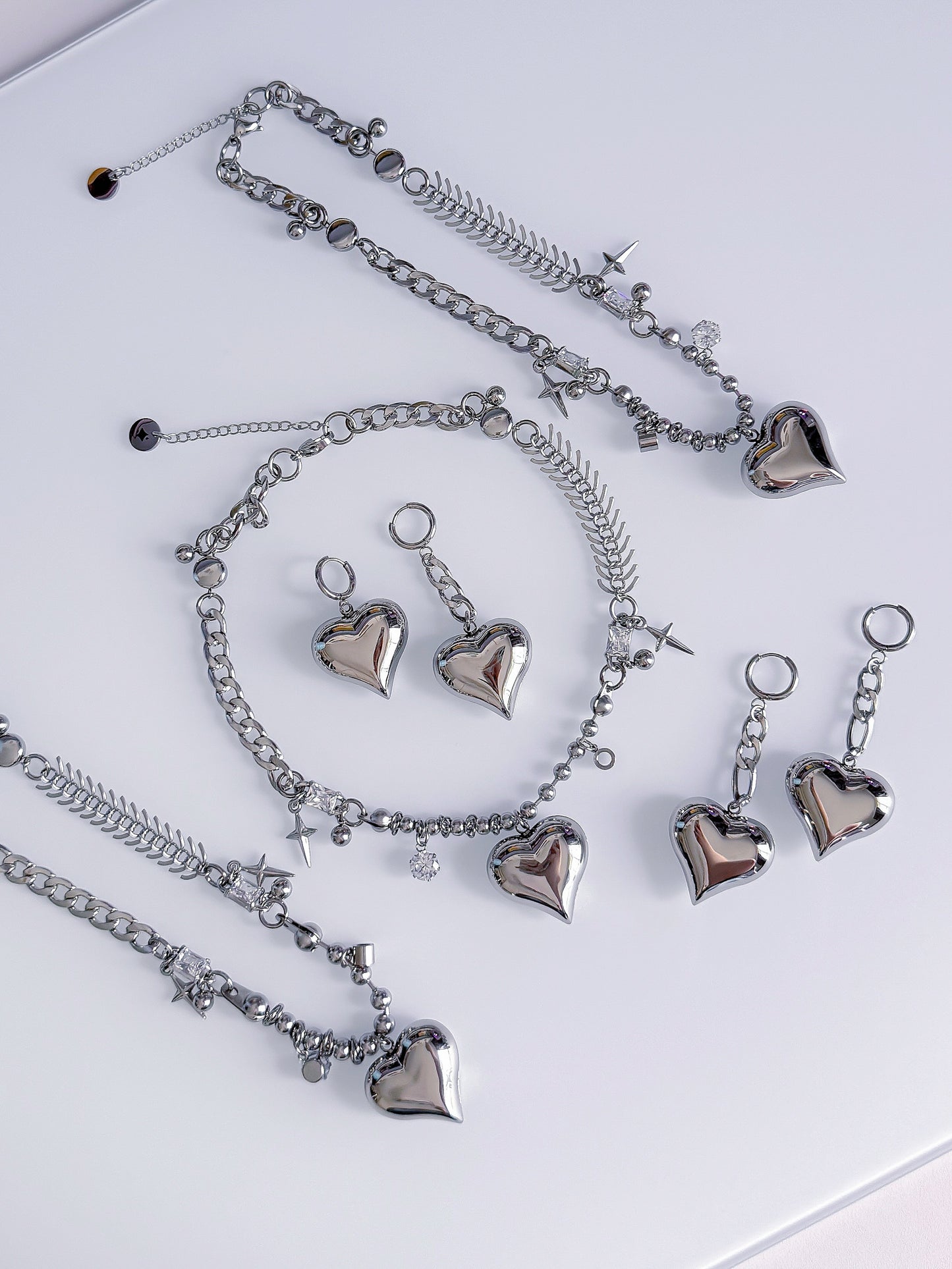 Heart to Heart Short Necklace