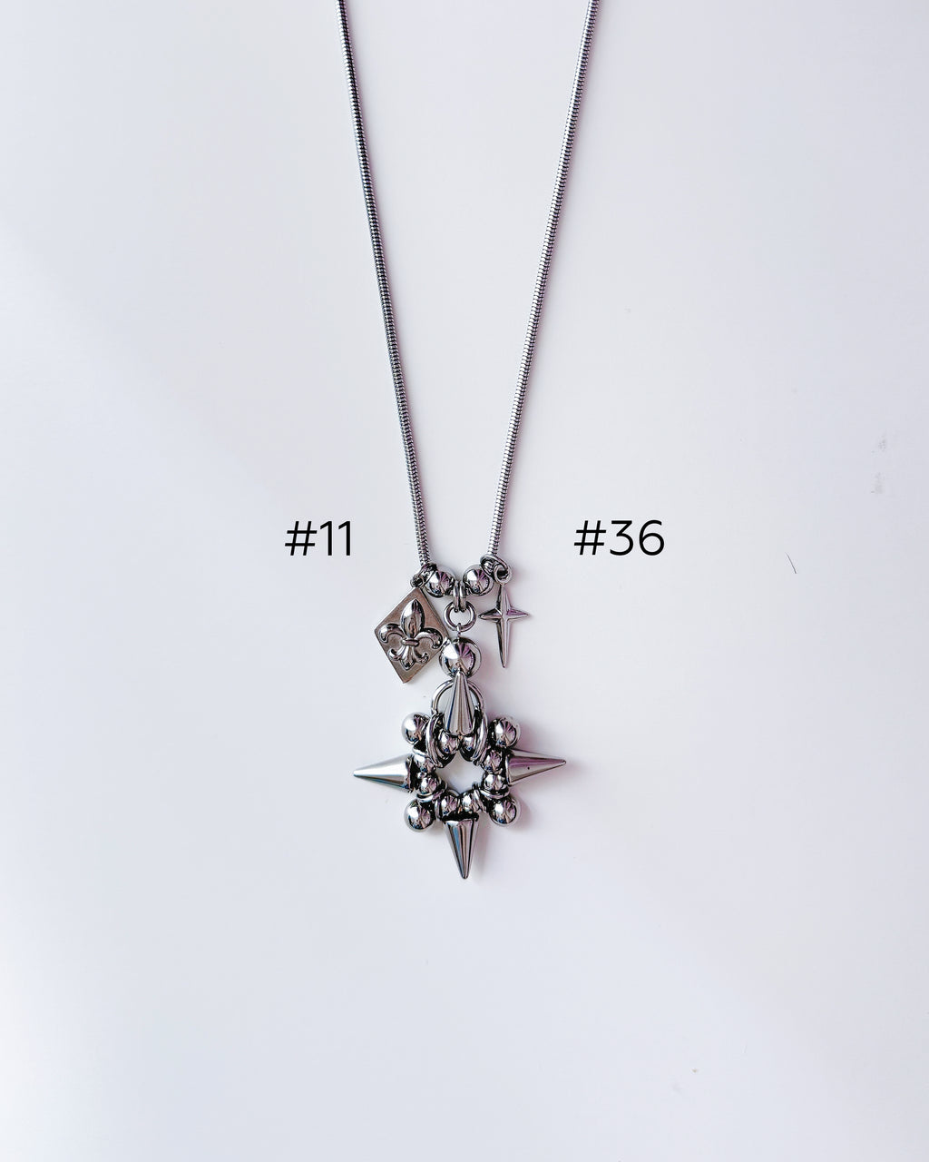 [Long Chain] Facade Necklace Charm Bar