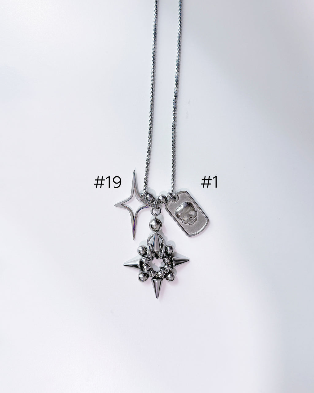 [Long Chain] Facade Necklace Charm Bar