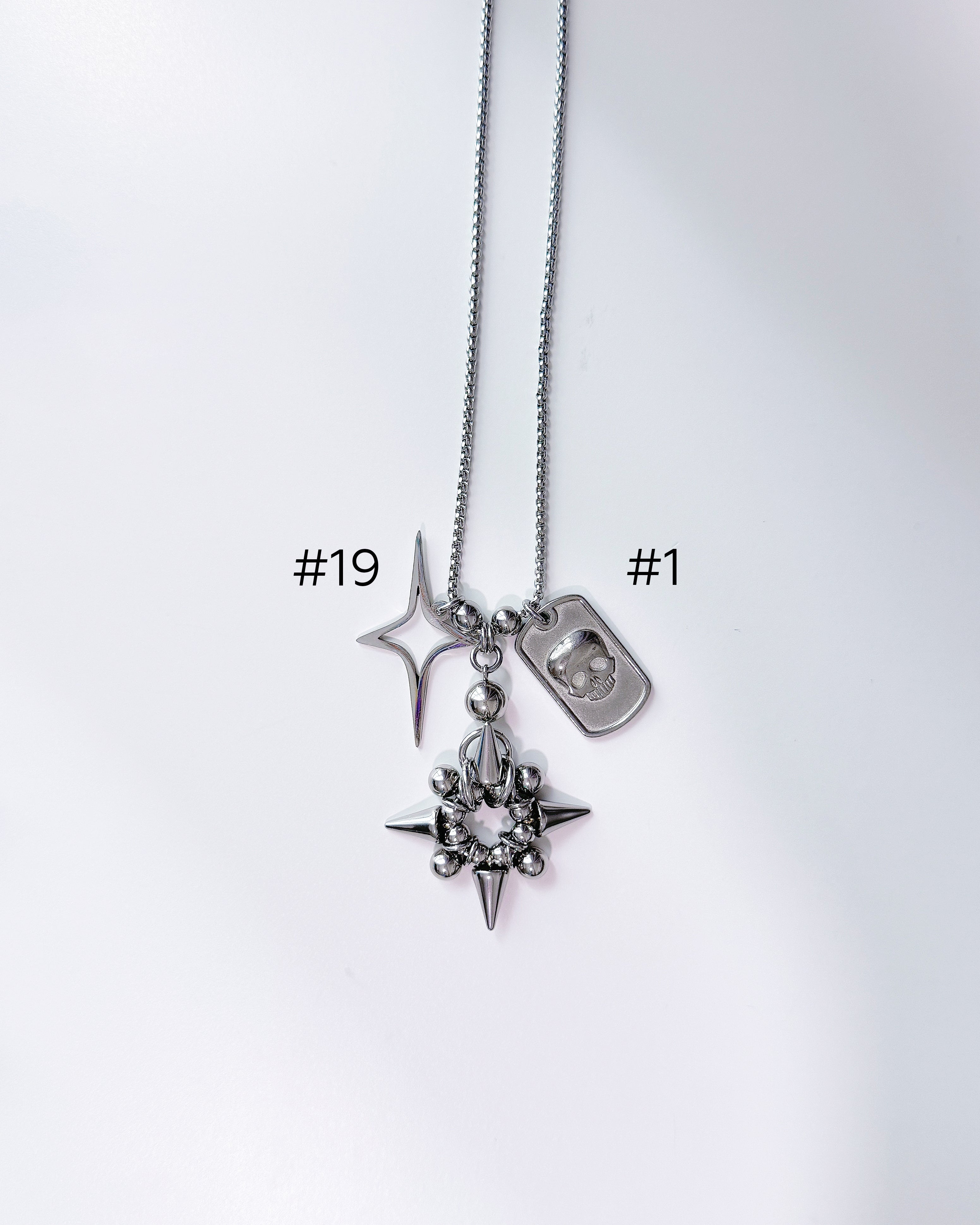 [Long Chain] Facade Necklace Charm Bar