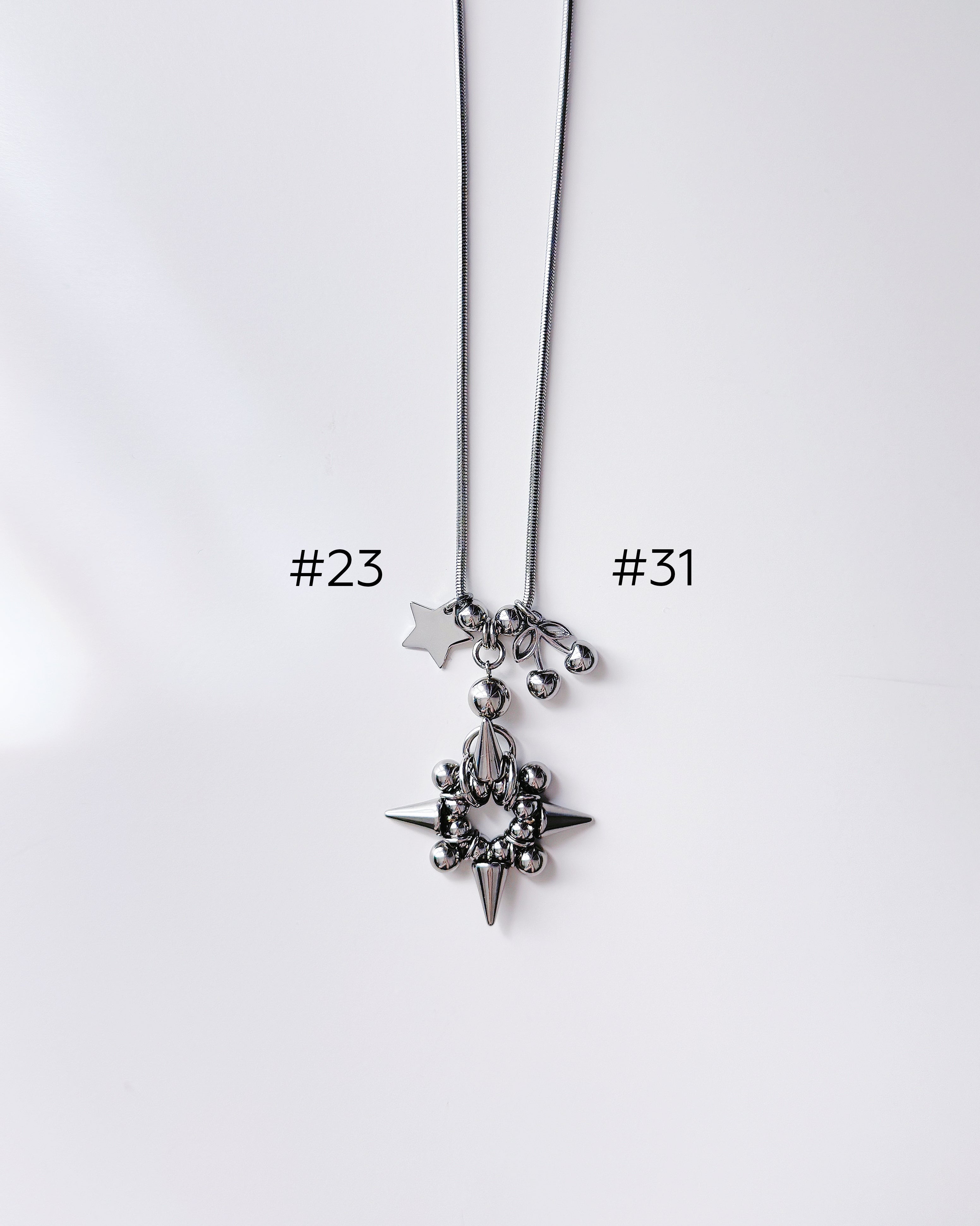 [Long Chain] Facade Necklace Charm Bar