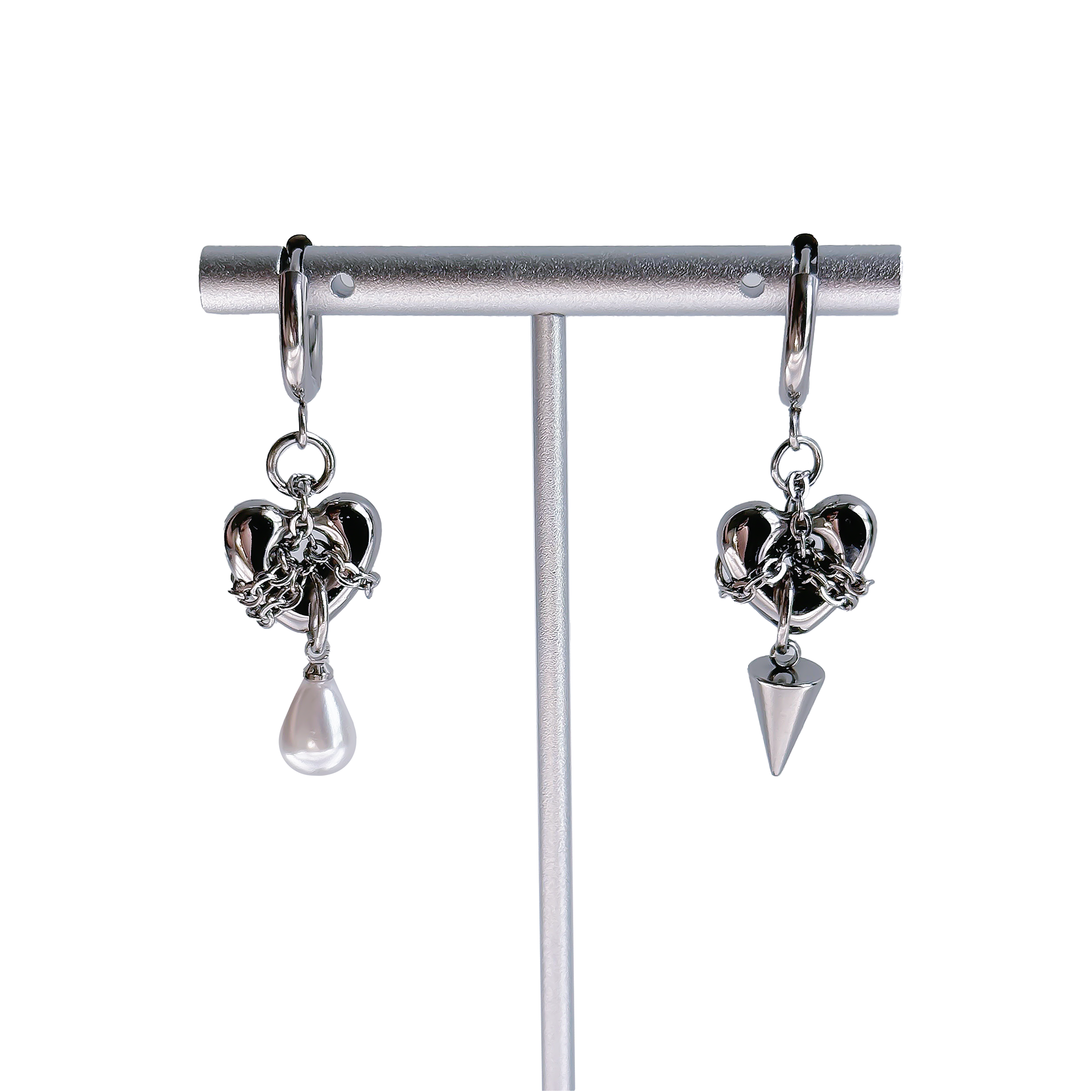 Chained Heart Ear Ring