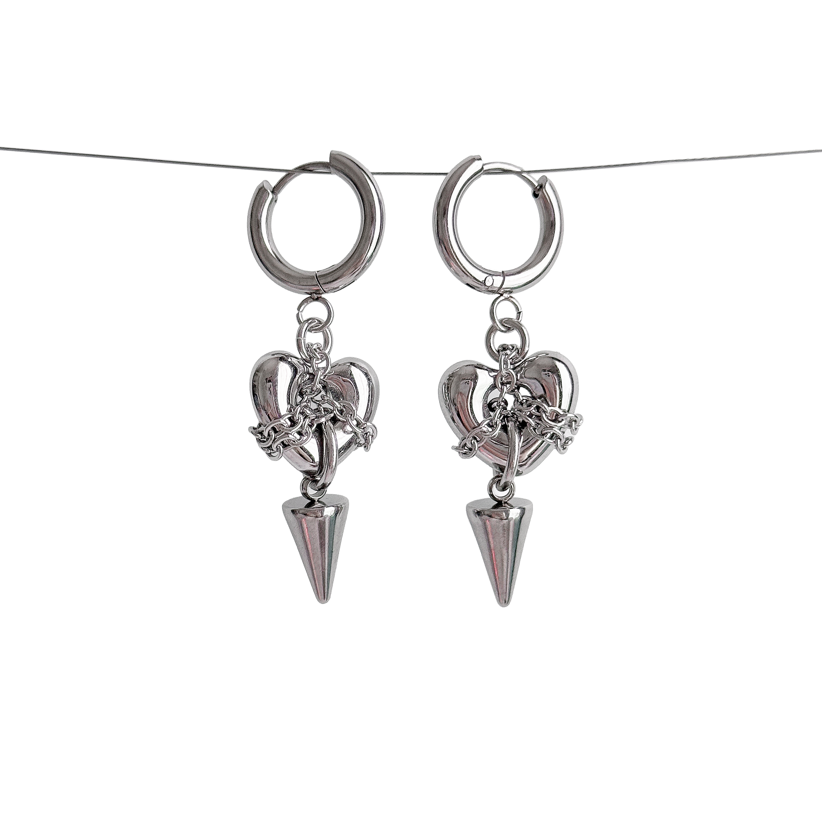 Chained Heart Ear Ring