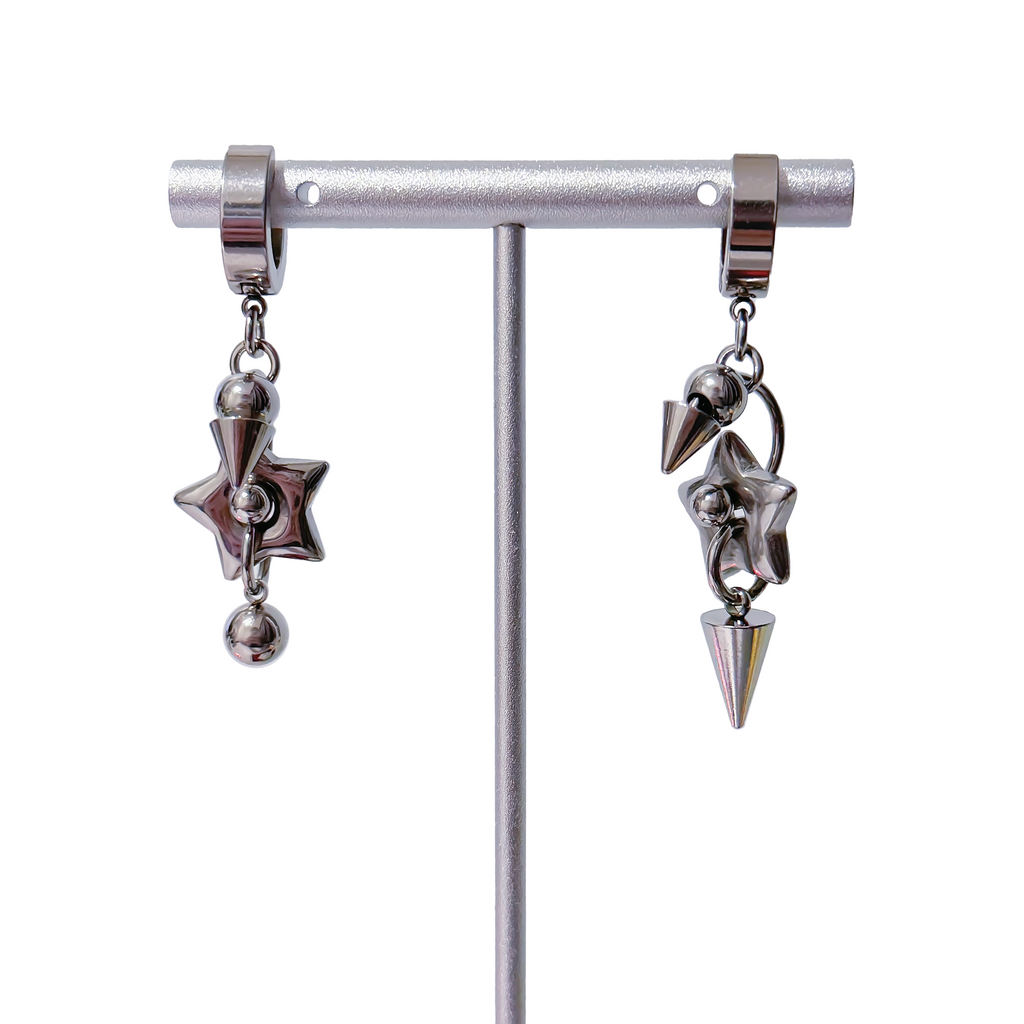 More Stars Ear Ring [Silver/Black]