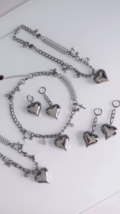 Heart to Heart Short Necklace
